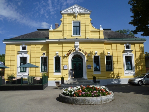 Verpachtung Retzer Weinschlössl